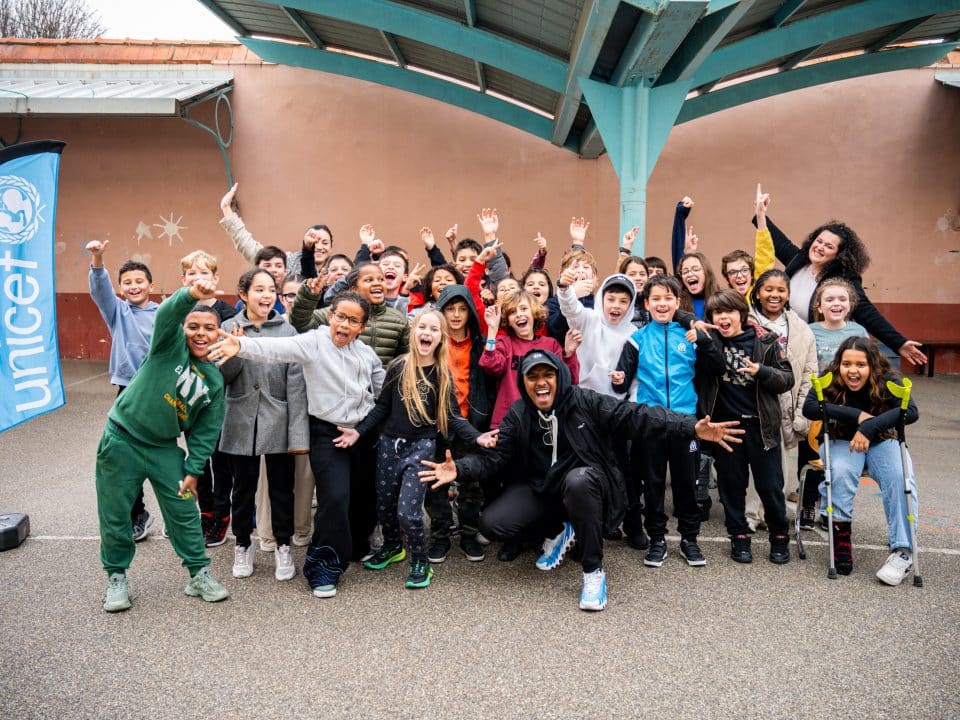 Visite de Soprano pour la Consultation nationale 2026 ©UNICEF France / Léa Schneider